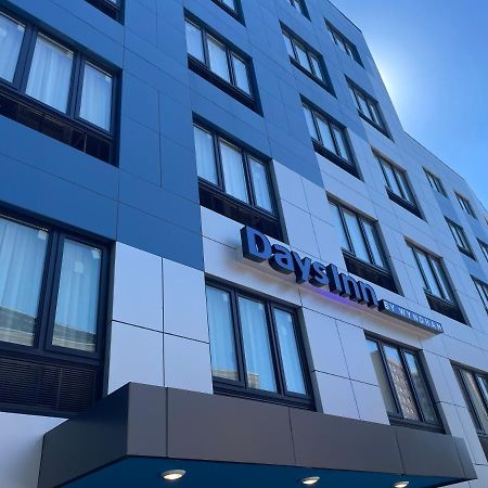 Days Inn By Wyndham Bronx Nyc New York Exterior foto